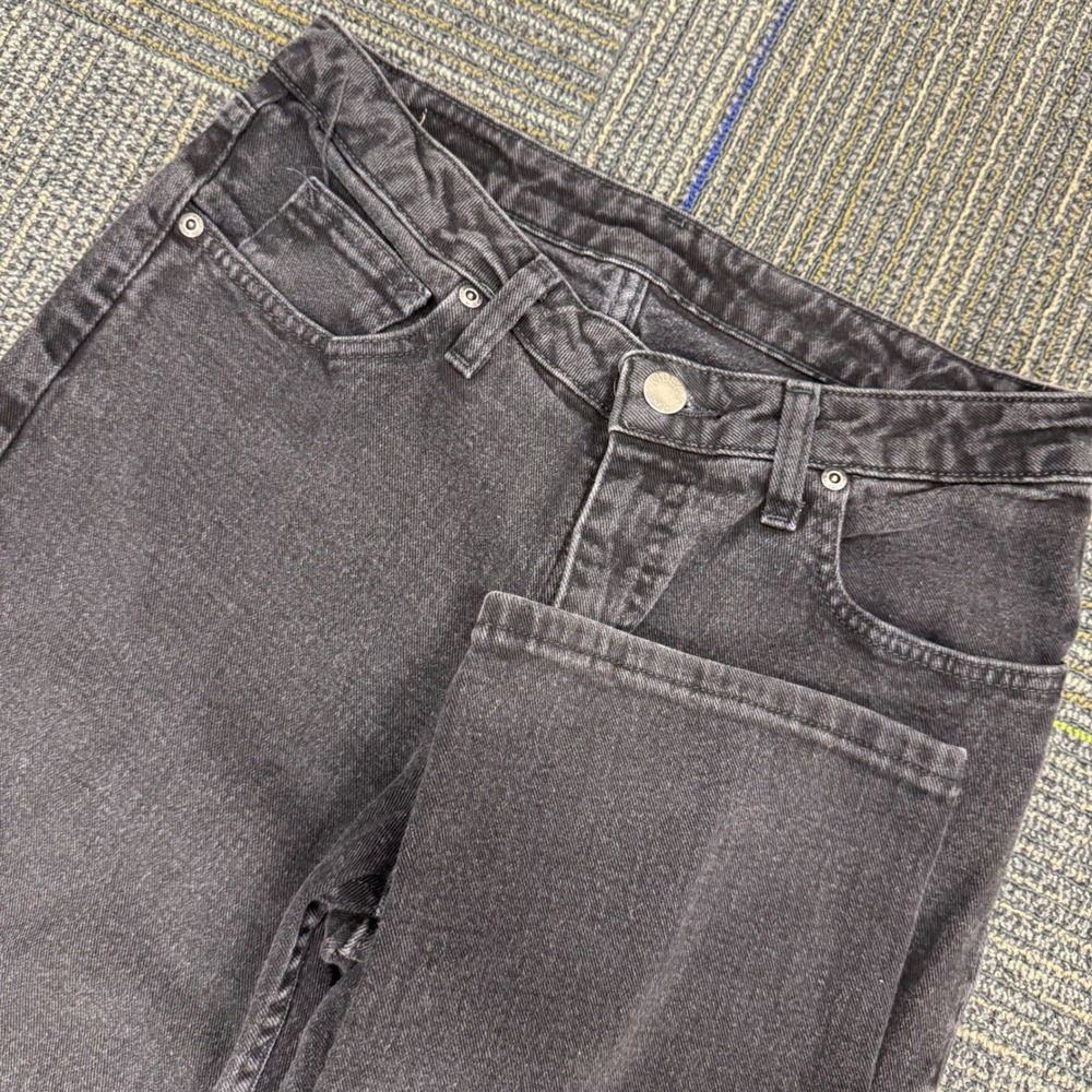 Lee Riders Women's Relaxed Fit Jeans Black Denim 8P Petite‎ Casual